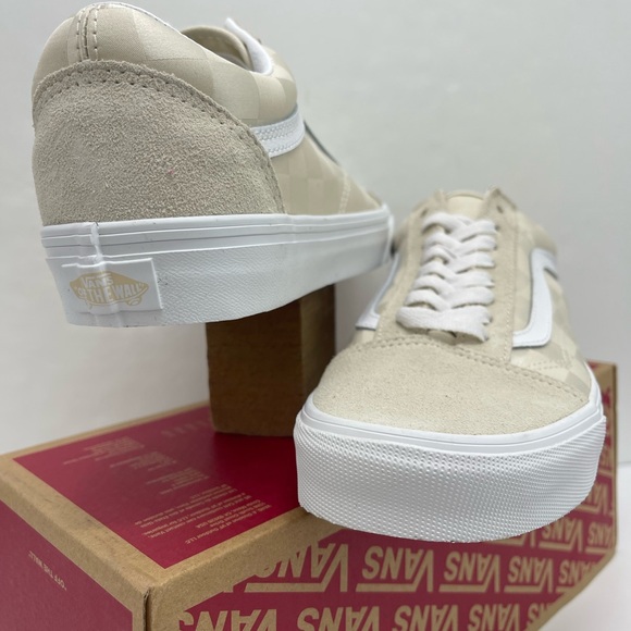 Vans Men’s Old Skool
Satin Checkerboard Turtle Sneakers 
VN000D5NDJR - Picture 9 of 16